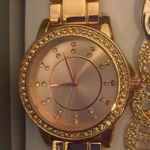 TIME AND TRUE CRYSTAL ACCENTED ROSE WATCH